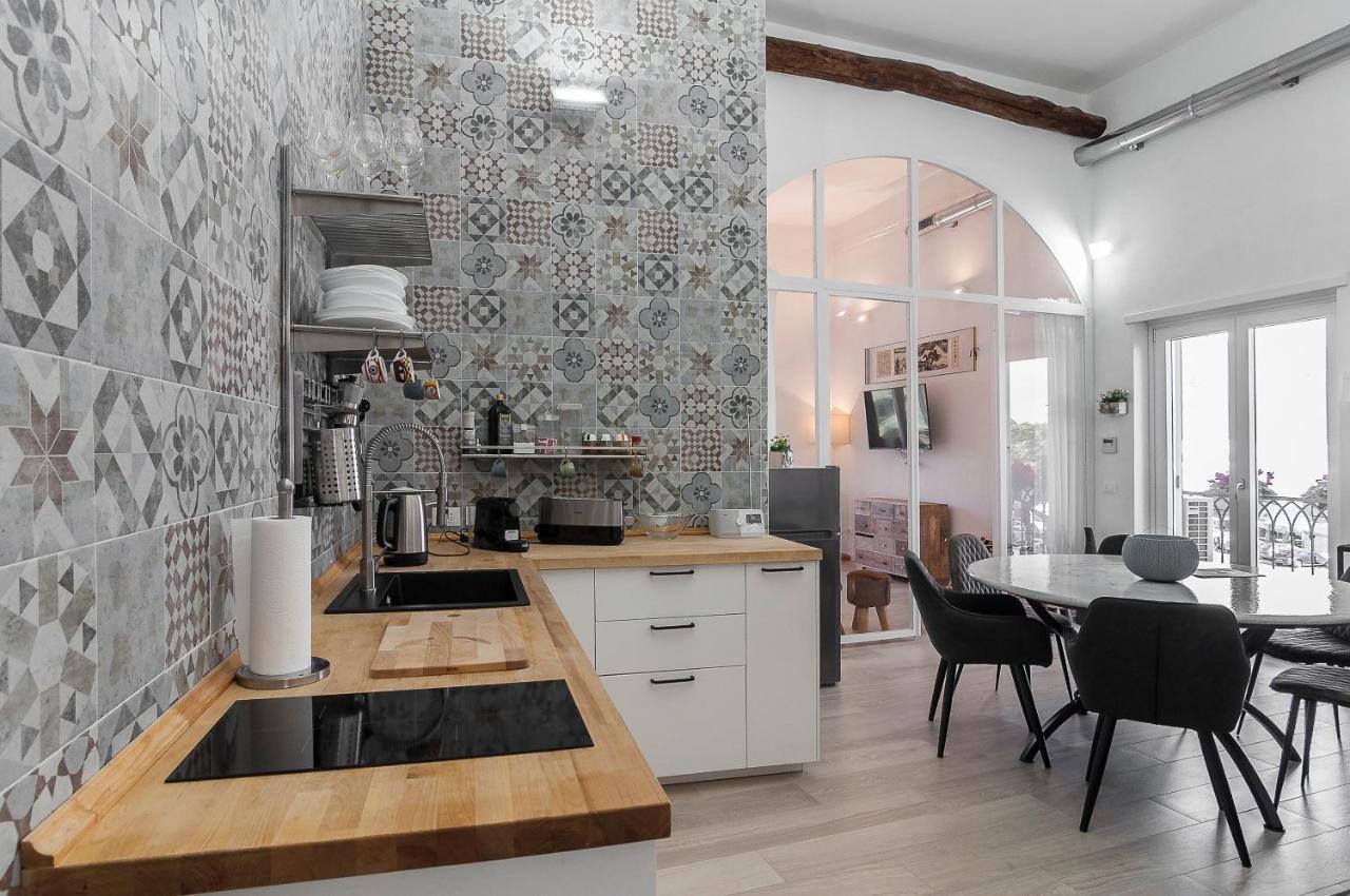 New Luxus Apartment In Gaeta With Sea View On Harbour Exterior foto