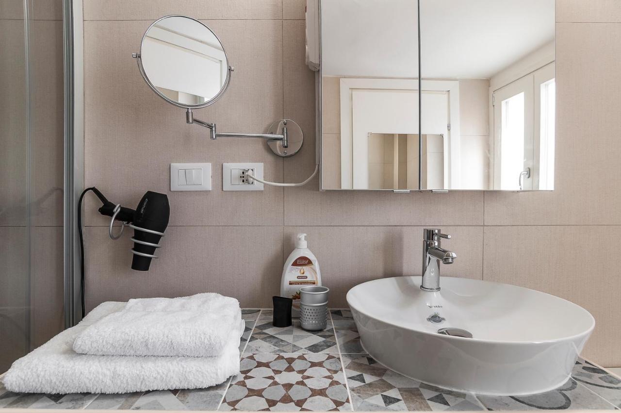 New Luxus Apartment In Gaeta With Sea View On Harbour Exterior foto